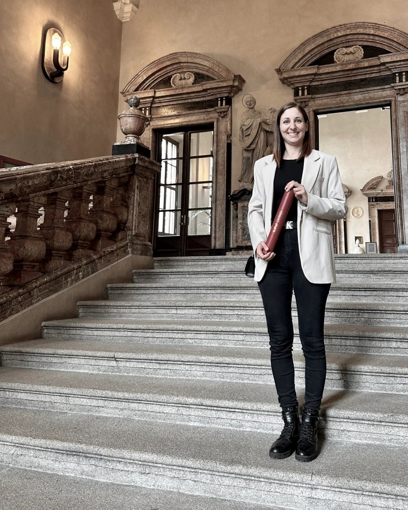 Deborah alla consegna del Master in CAA